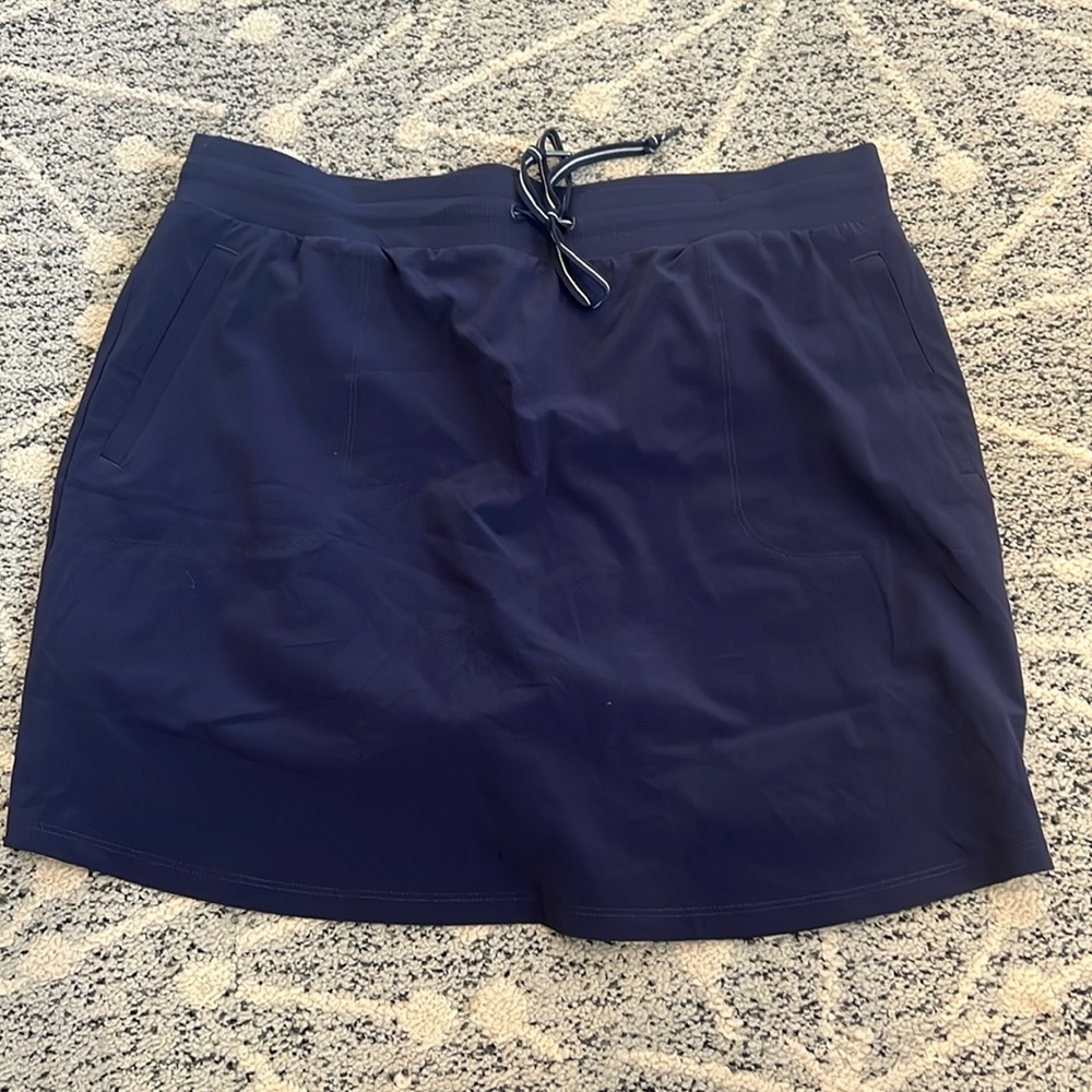 Talbots Navy Blue Skort size L